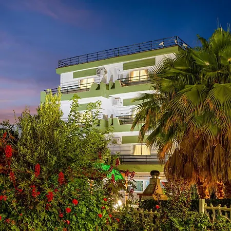 Olympic Bibis 아파트호텔 메타모르포시